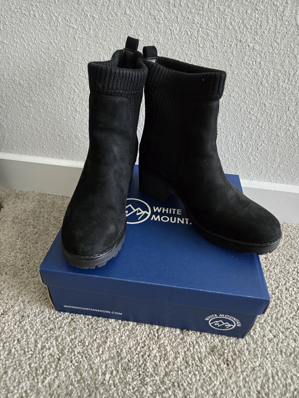White Mountain Black Women's Ankle Boot - Cozy Knit Collar Size 8.5